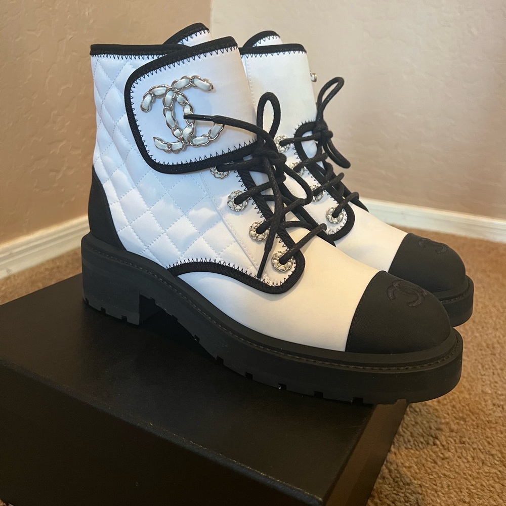 ❌SOLD❌Chanel White Black Cloth Combat Boots 39